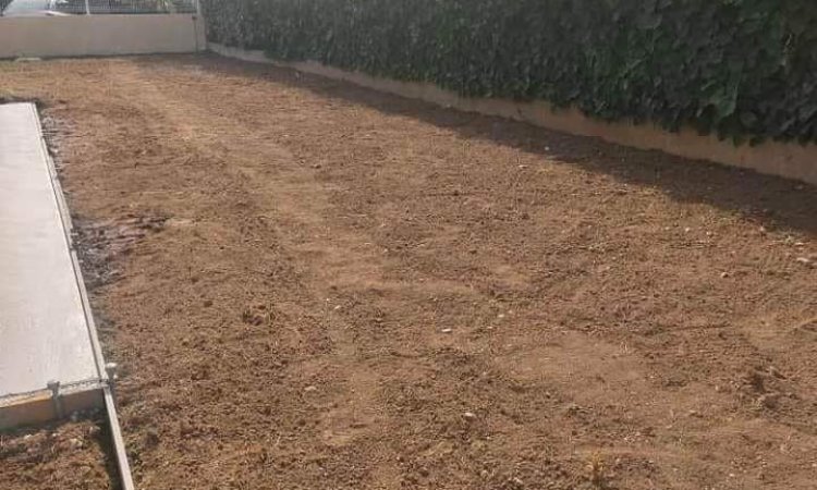 Pose de 130m² de gazon en rouleaux à Tournon-sur-Rhône